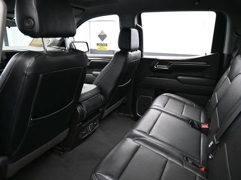 Used 2023 Chevrolet Silverado 1500 LT image 32