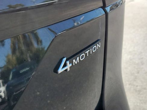 Certified 2025 Volkswagen Atlas Peak Edition SE AWD/4WD image 6