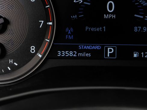 Used 2023 INFINITI QX50 Sensory image 24