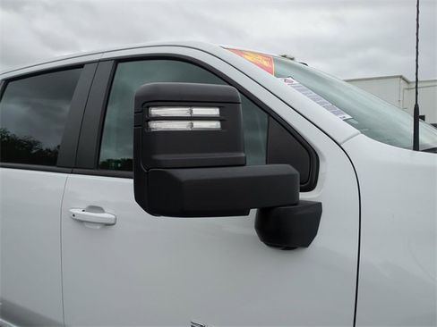 Certified 2024 Chevrolet Silverado 2500 LT w/ Convenience Package image 12