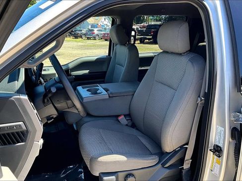 Used 2015 Ford F150 XLT AWD/4WD image 9