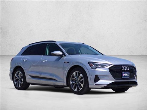 Used 2021 Audi e-tron Premium Plus w/ Premium Plus Package AWD/4WD image 3