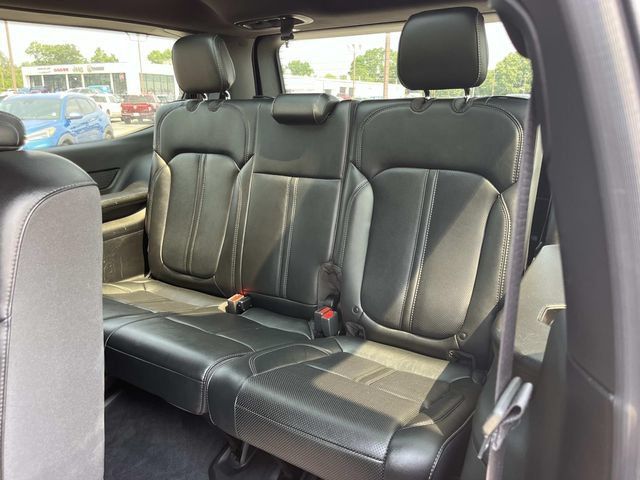 Used 2023 Jeep Wagoneer Series II AWD/4WD image 18