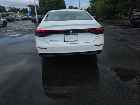 Certified 2023 Honda Accord LX image 6
