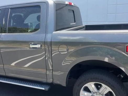 Used 2018 Ford F150 XLT w/ Equipment Group 302A Luxury AWD/4WD image 4