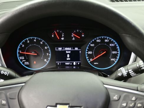 Used 2019 Chevrolet Equinox LS image 7