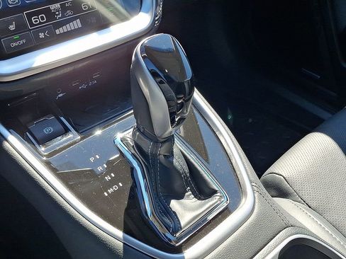 Used 2022 Subaru Outback Limited image 18