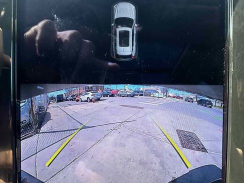 Used 2023 Volvo XC60 B5 Core image 19