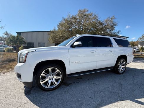 Used 2016 GMC Yukon XL SLT w/ HD Trailering Package image 14