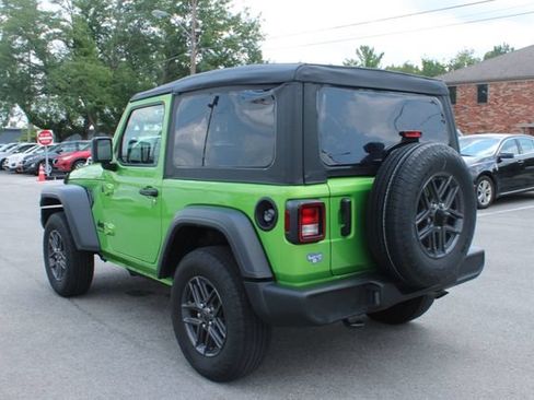 Used 2025 Jeep Wrangler Sport AWD/4WD image 30