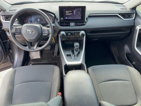 Used 2023 Toyota RAV4 LE FWD image 17