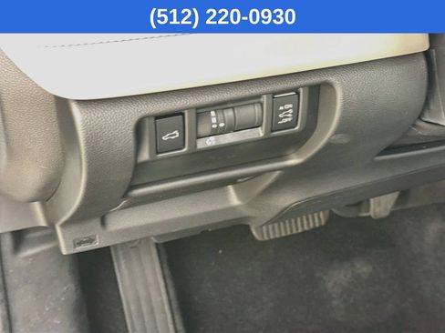 Used 2026 Subaru Forester Premium AWD/4WD image 11