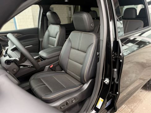 New 2026 Chevrolet Traverse High Country w/ LPO, Floor Liner Package image 11