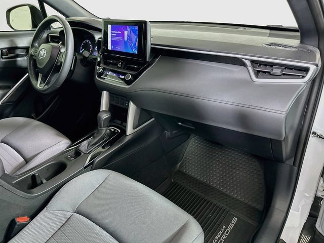 Certified 2024 Toyota Corolla Cross AWD Hybrid w/ Moonroof Package image 27
