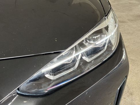 Used 2024 BMW i4 eDrive35 w/ Premium Package RWD image 9