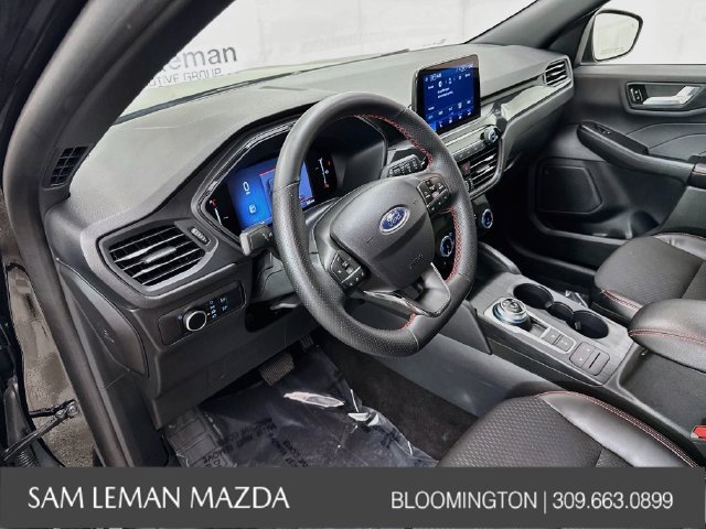 Used 2025 Ford Escape ST-Line AWD/4WD image 9