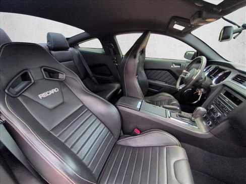 Used 2013 Ford Mustang GT Premium w/ GT Coupe Accessory Pkg 4 RWD image 16