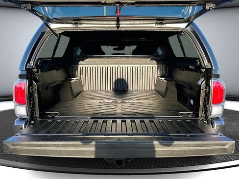 Used 2023 Toyota Tacoma TRD Off-Road w/ Technology Package image 7