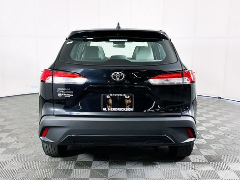 Used 2023 Toyota Corolla Cross L image 4