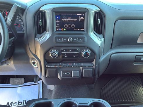 Used 2025 Chevrolet Silverado 1500 Custom image 29