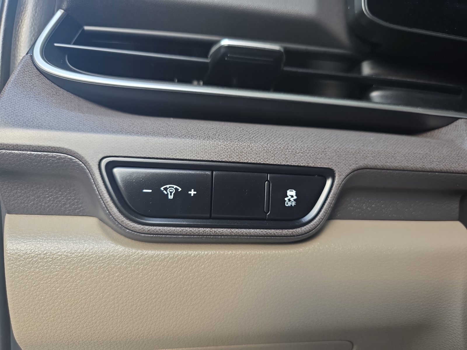 Certified 2026 Kia Carnival EX FWD image 26