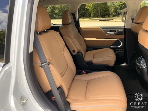 Used 2025 INFINITI QX80 Luxe w/ Cargo Package AWD/4WD image 30