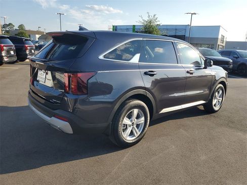 New 2026 Kia Sorento LX image 4