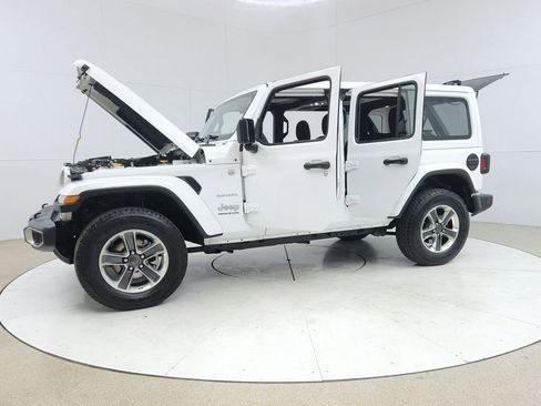 Used 2023 Jeep Wrangler Sahara image 10
