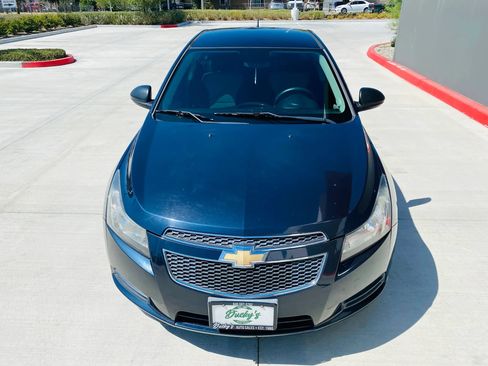 Used 2014 Chevrolet Cruze LS FWD image 5