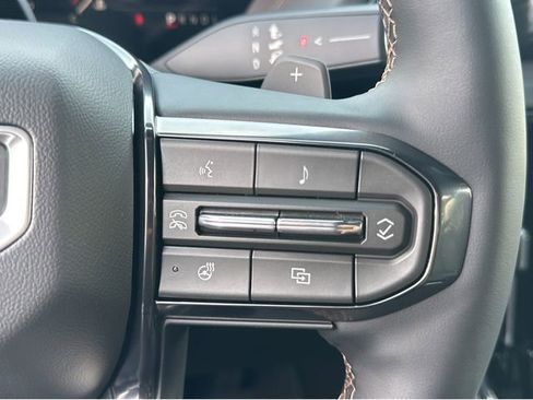 New 2026 GMC Yukon XL AT4 w/ AT4 Premium Plus Package AWD/4WD image 34