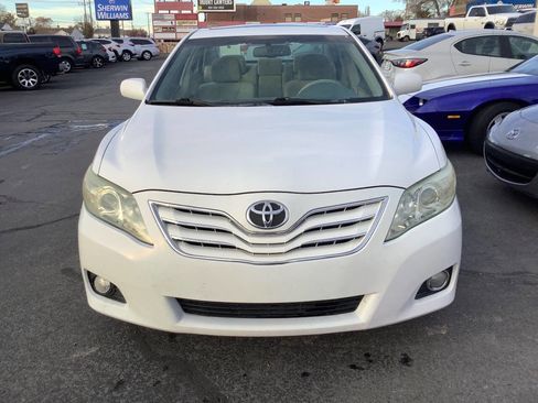 Used 2011 Toyota Camry XLE image 4
