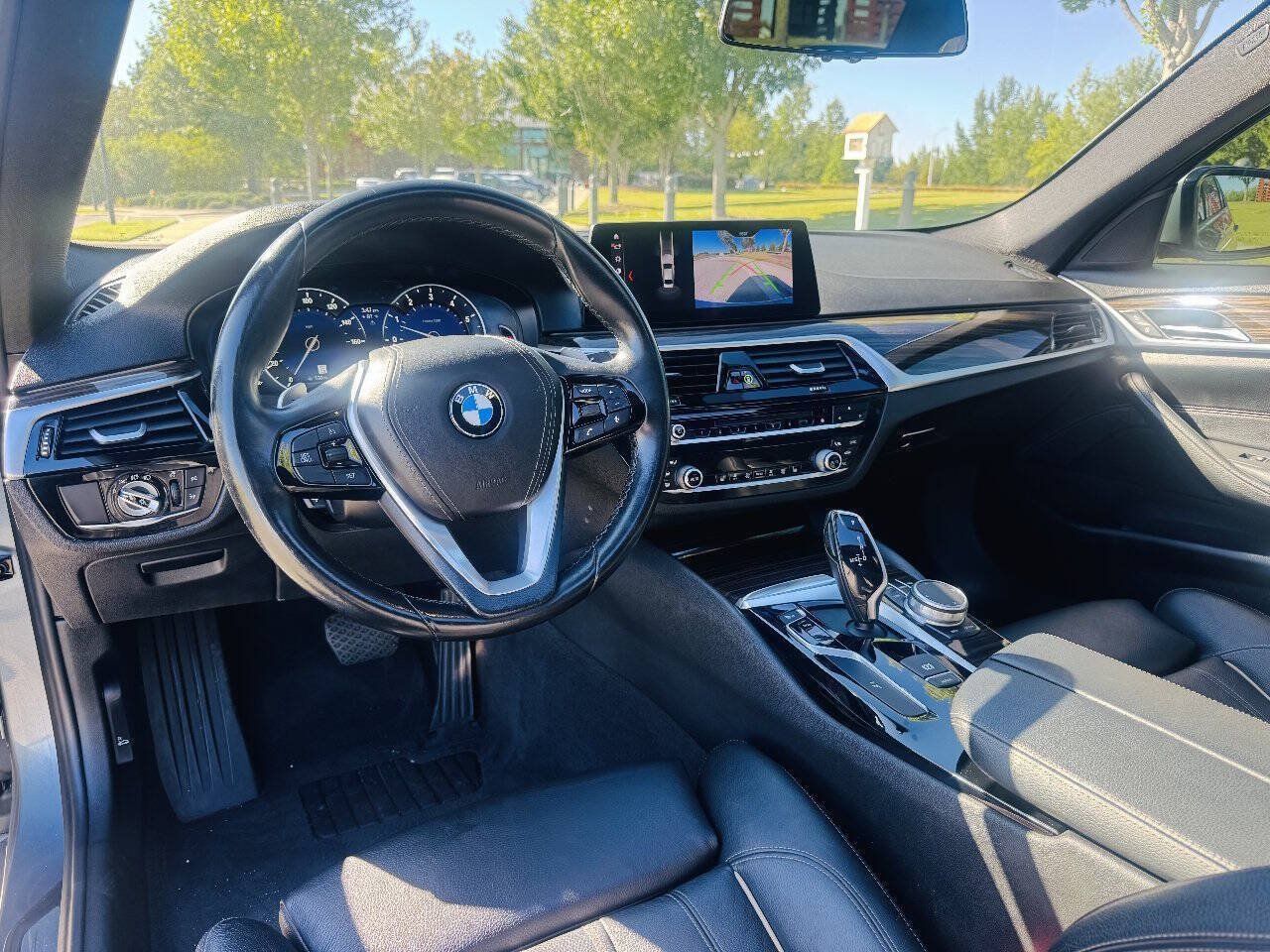 Used 2019 BMW 530i w/ Convenience Package RWD image 16
