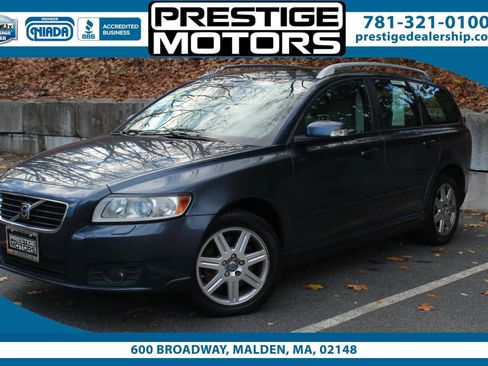 Used 2008 Volvo V50 T5 image 1