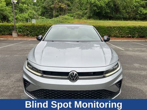 Used 2025 Volkswagen Jetta Sport FWD image 4
