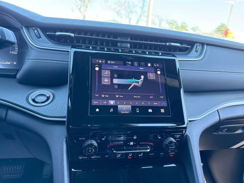 New 2026 Jeep Grand Cherokee L Laredo AWD/4WD image 20