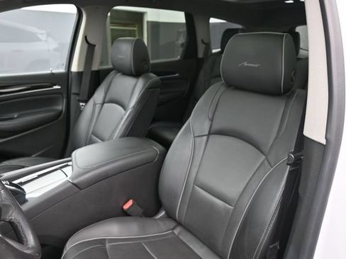 Used 2021 Buick Enclave Avenir w/ Avenir Technology Package FWD image 11