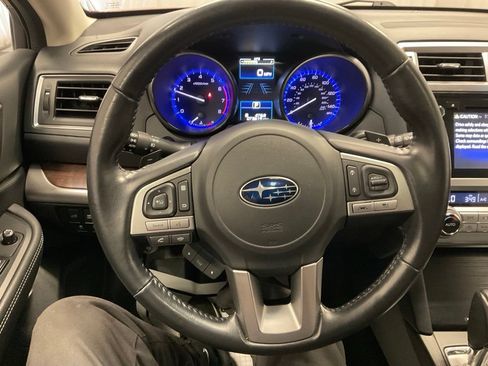 Used 2016 Subaru Outback 2.5i Limited AWD/4WD image 7