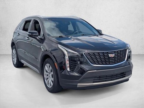 Used 2023 Cadillac XT4 Premium Luxury FWD image 3