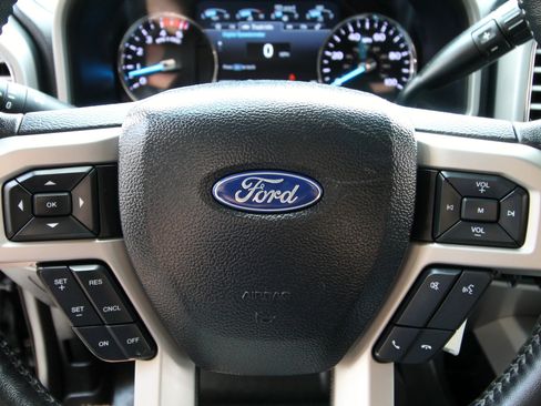 Used 2017 Ford F350 Lariat w/ Lariat Value Package AWD/4WD image 27
