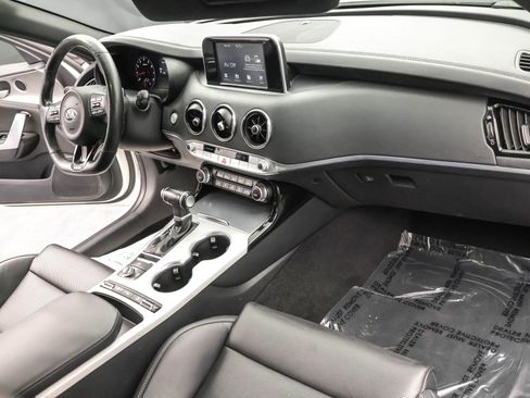 Used 2020 Kia Stinger GT image 30
