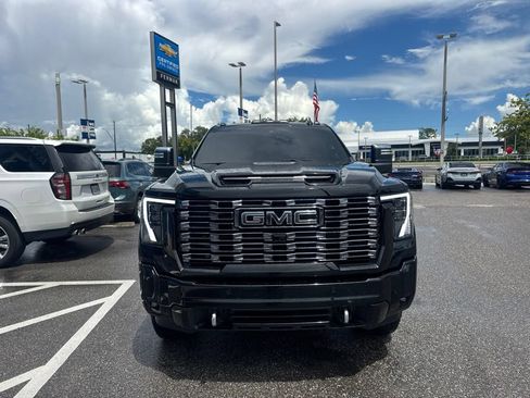 Used 2025 GMC Sierra 2500 Denali Ultimate AWD/4WD image 2