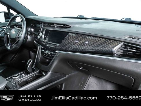 Used 2020 Cadillac XT6 Premium Luxury FWD image 24