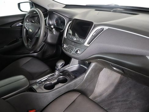 Used 2022 Chevrolet Malibu LT image 21