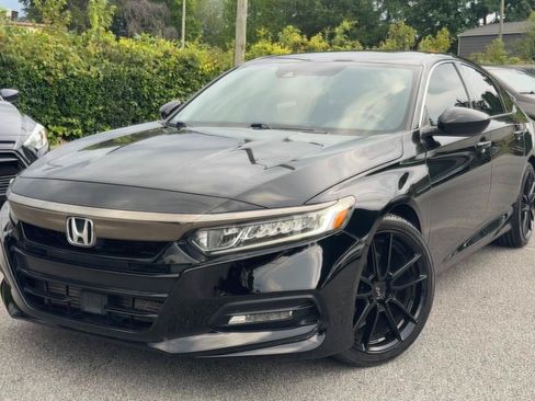 Used 2018 Honda Accord Sport image 4