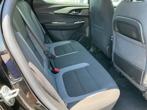 Used 2023 Chevrolet TrailBlazer LS FWD image 8