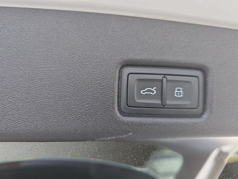Certified 2025 Audi Q5 Premium w/ Premium Plus AWD/4WD image 25