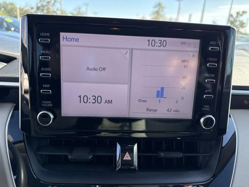 Used 2020 Toyota Corolla LE image 22