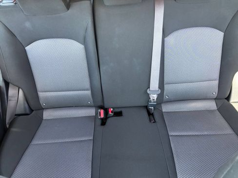 Used 2025 Kia Soul LX w/ LX Technology Package FWD image 35