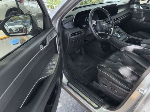 Used 2024 Hyundai Palisade Limited FWD image 4