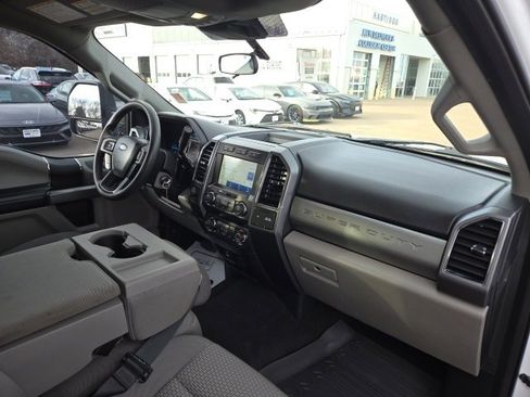 Used 2020 Ford F250 XLT w/ FX4 Off-Road Package image 31